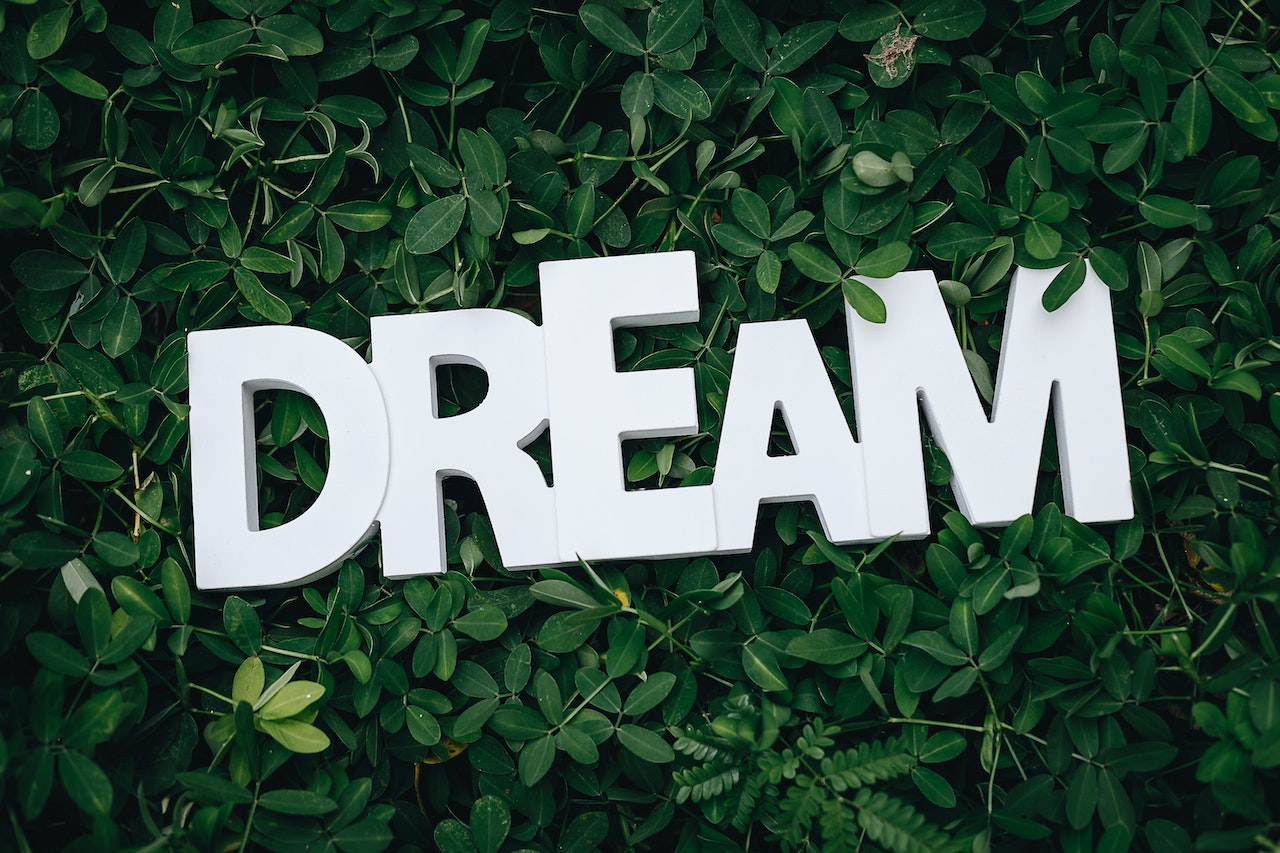 How a Strong Resume Can Help You Land Your Dream Job